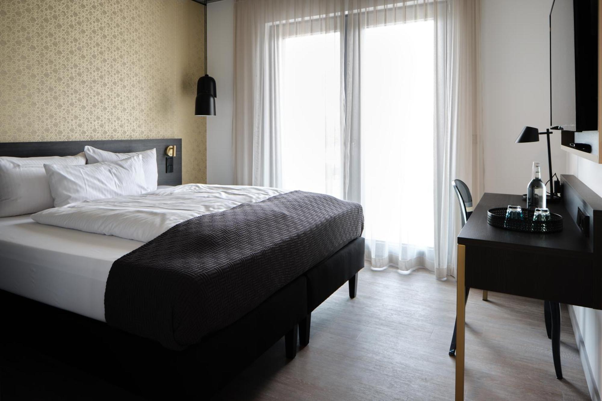 Hotel Balthazars ซิลิเงนชตัดท์ ภายนอก รูปภาพ